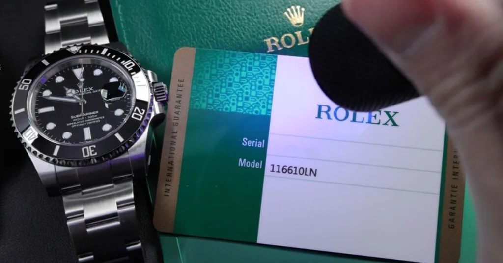 如何分辨Rolex真假 - 紫外光燈照射錶卡